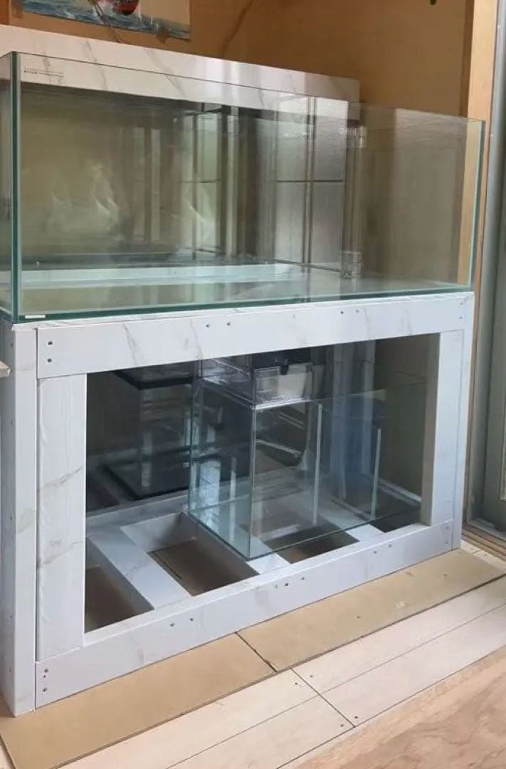 値下げしました‼️⇒オーバーフローKOTOBUKIガラス水槽と台のセット蓋付き