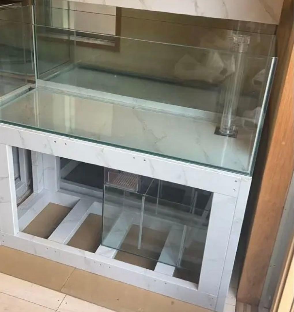 値下げしました‼️⇒オーバーフローKOTOBUKIガラス水槽と台のセット蓋付き