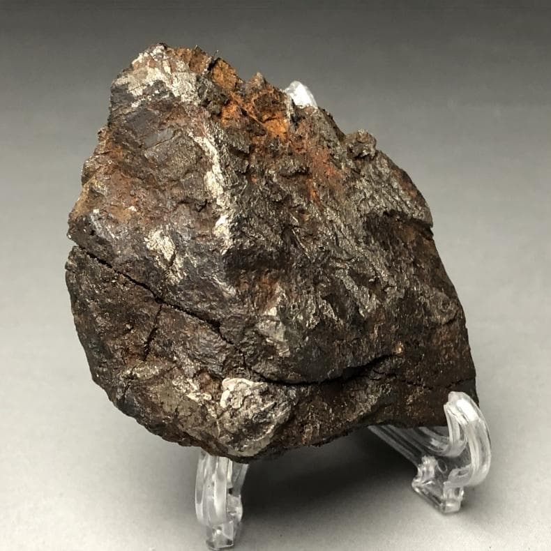 隕石 鉄隕石　アルタイ隕石　原皮付き　原石　重さ約105ｇ