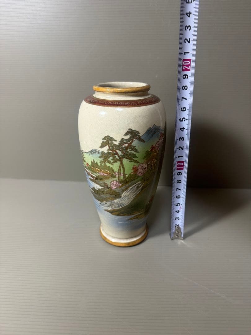 2119 九谷焼　旭山窯　山水図　花瓶