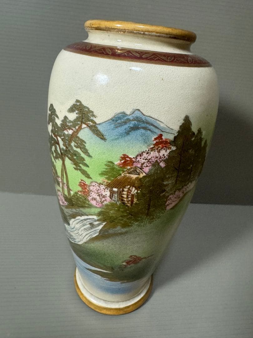 2119 九谷焼　旭山窯　山水図　花瓶