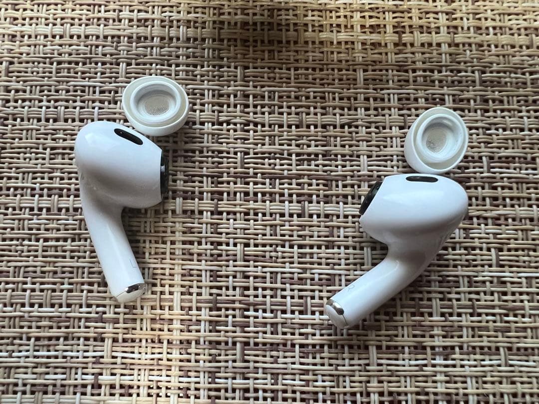AirPods Pro 2本体 充電ケース付き 訳あり