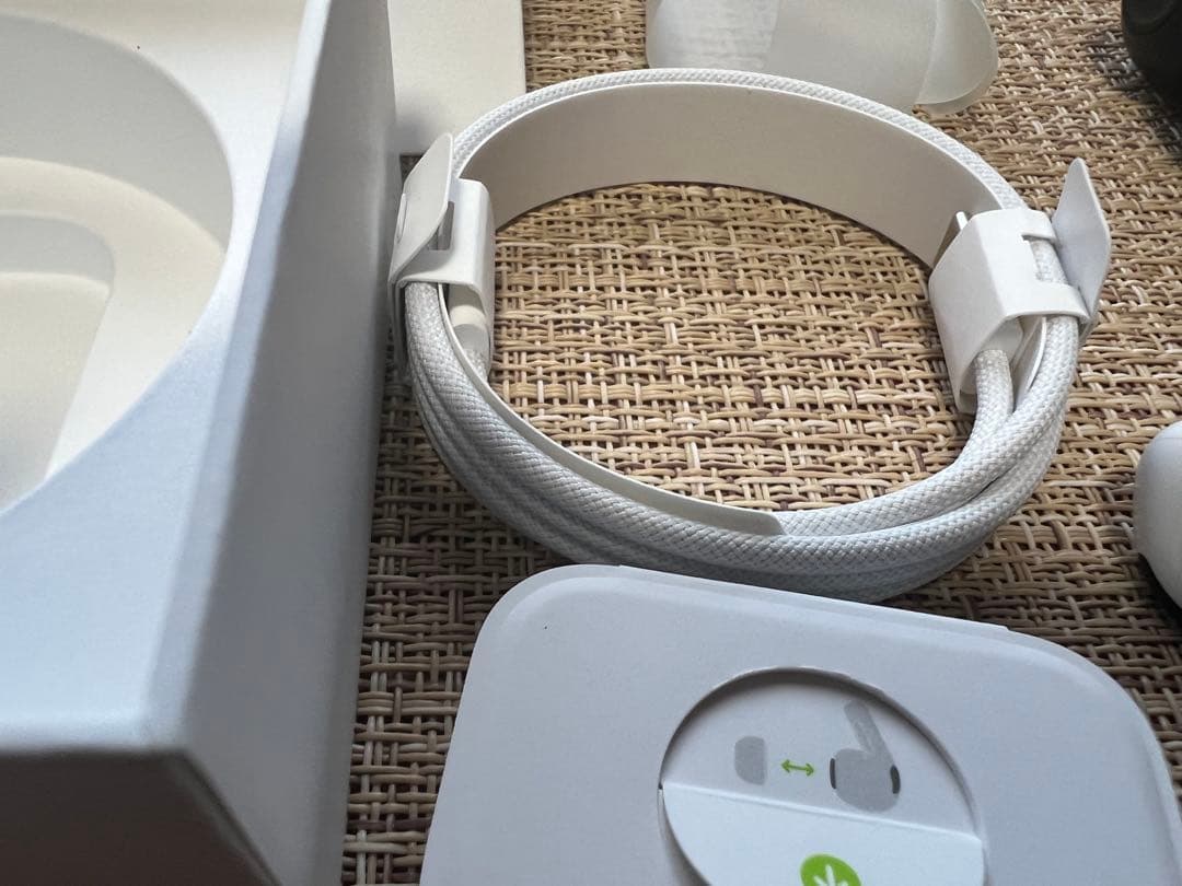 AirPods Pro 2本体 充電ケース付き 訳あり