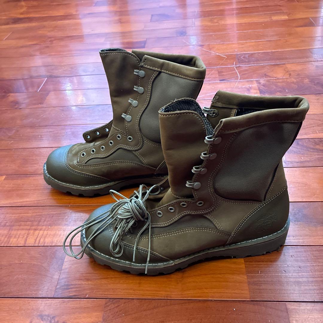 ダナー　防水　ミリタリーブーツ　マウンテンブーツで有名