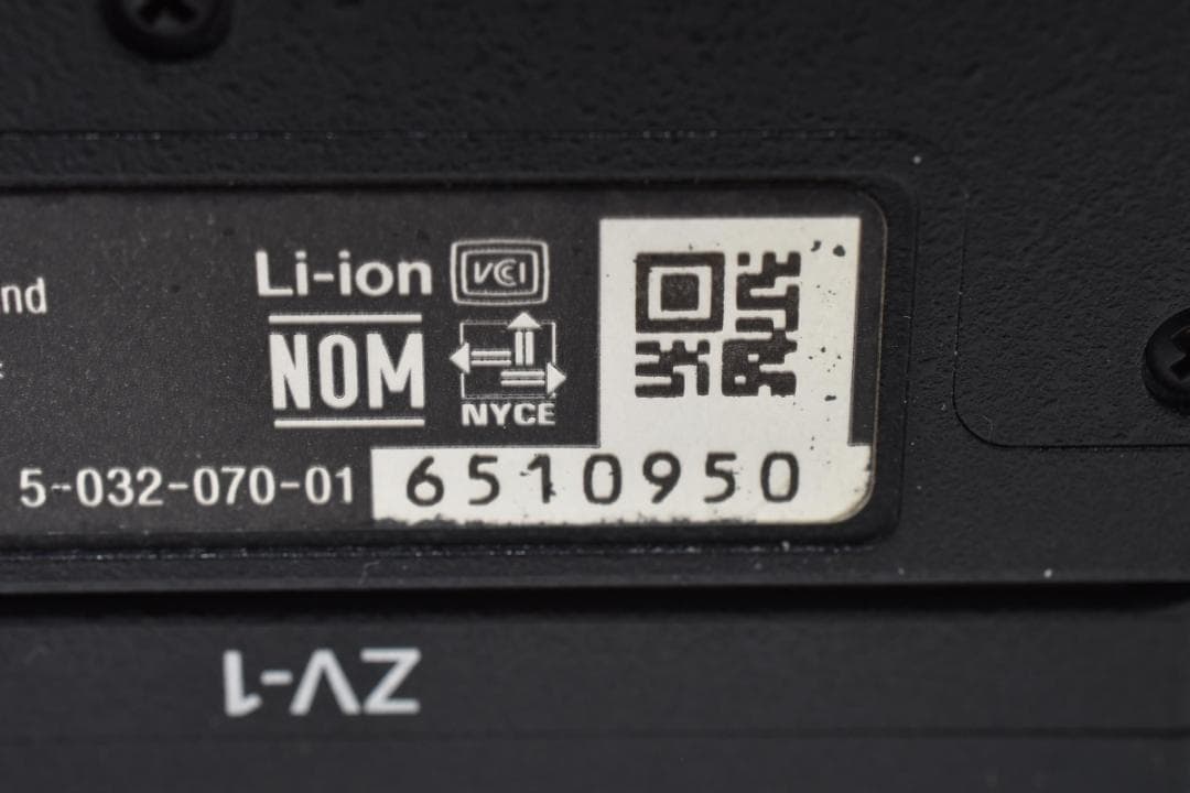 ■美品■SONY ソニー VLOGCAM ZV-1 英語版