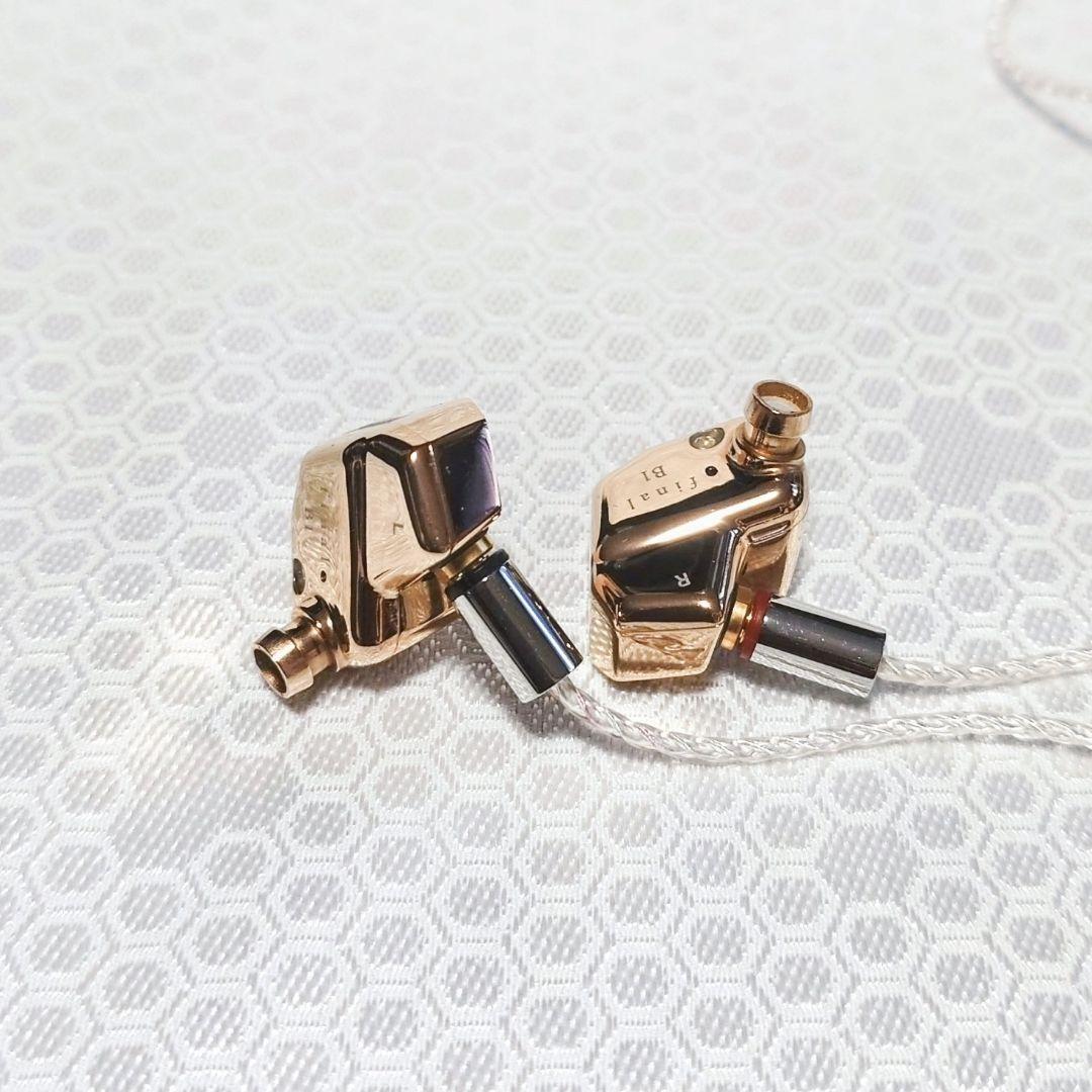【試聴のみ美品】final B1 リケーブル可能イヤホン 3.5mmケーブル付