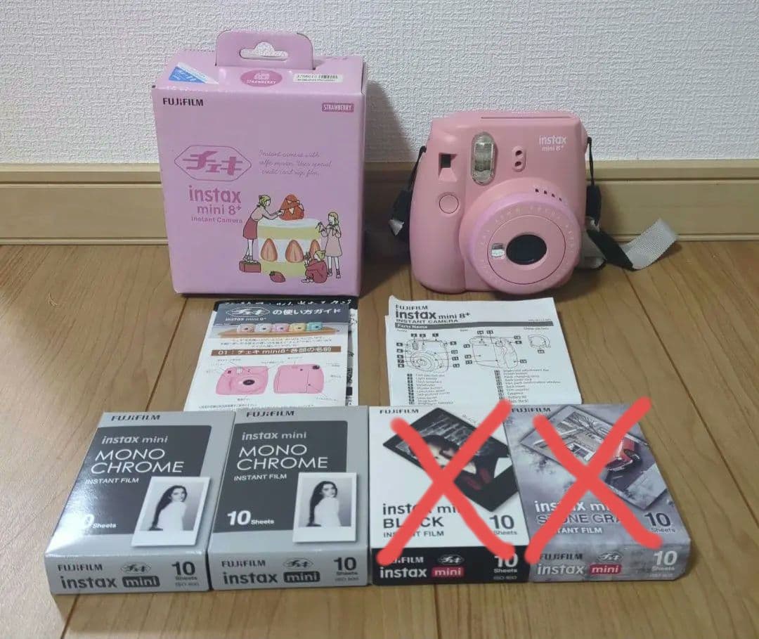 フィルムカメラ FUJI FILM INSTAX MINI 8+ N STRAWBERRY