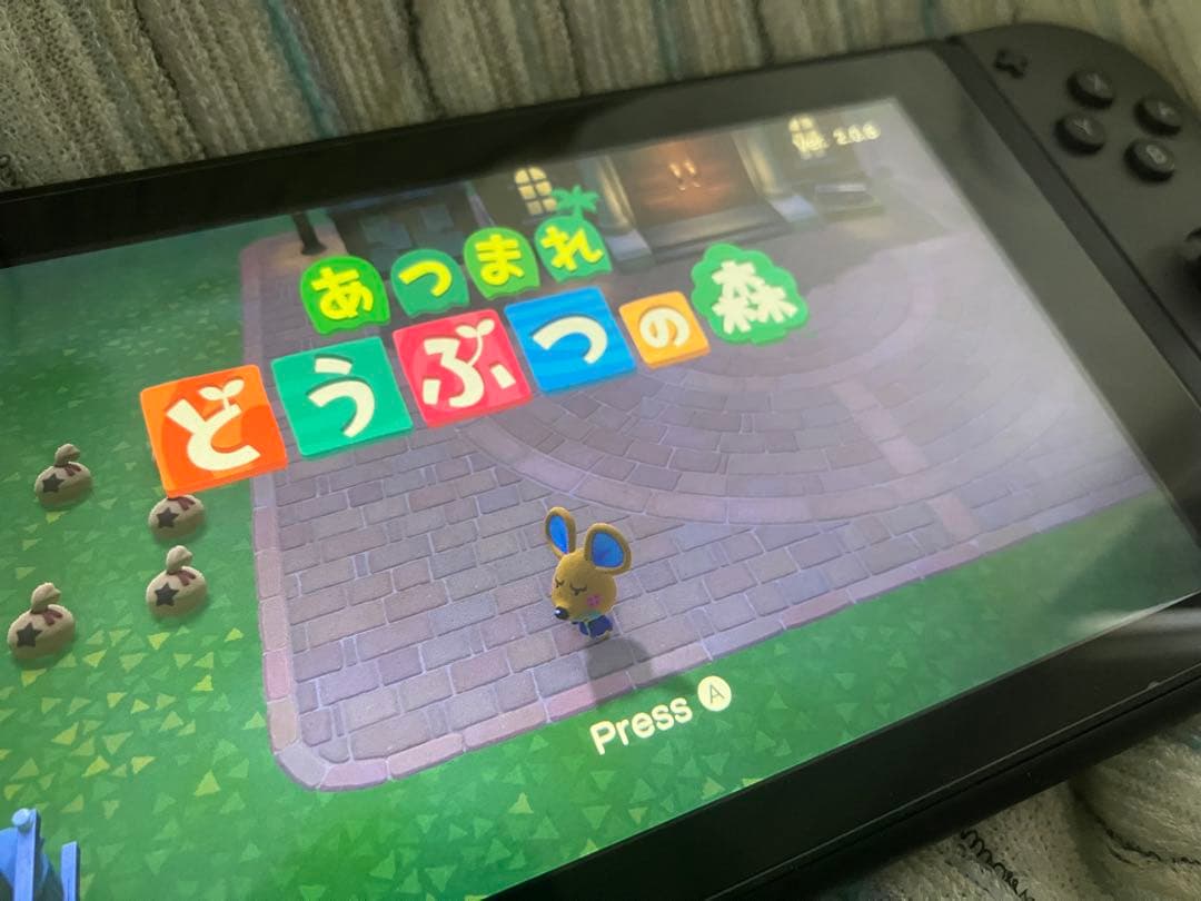 Nintendo Switch 本体のみ　バッテリー強化版