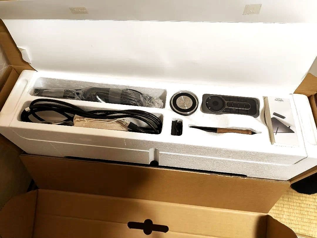 【値下げ中】Wacom Cintiq Pro 24 ペンモデル