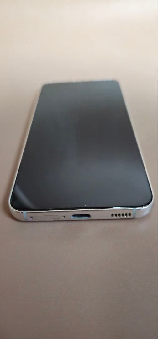 Samsung Galaxy S22 本体 ホワイト docomo