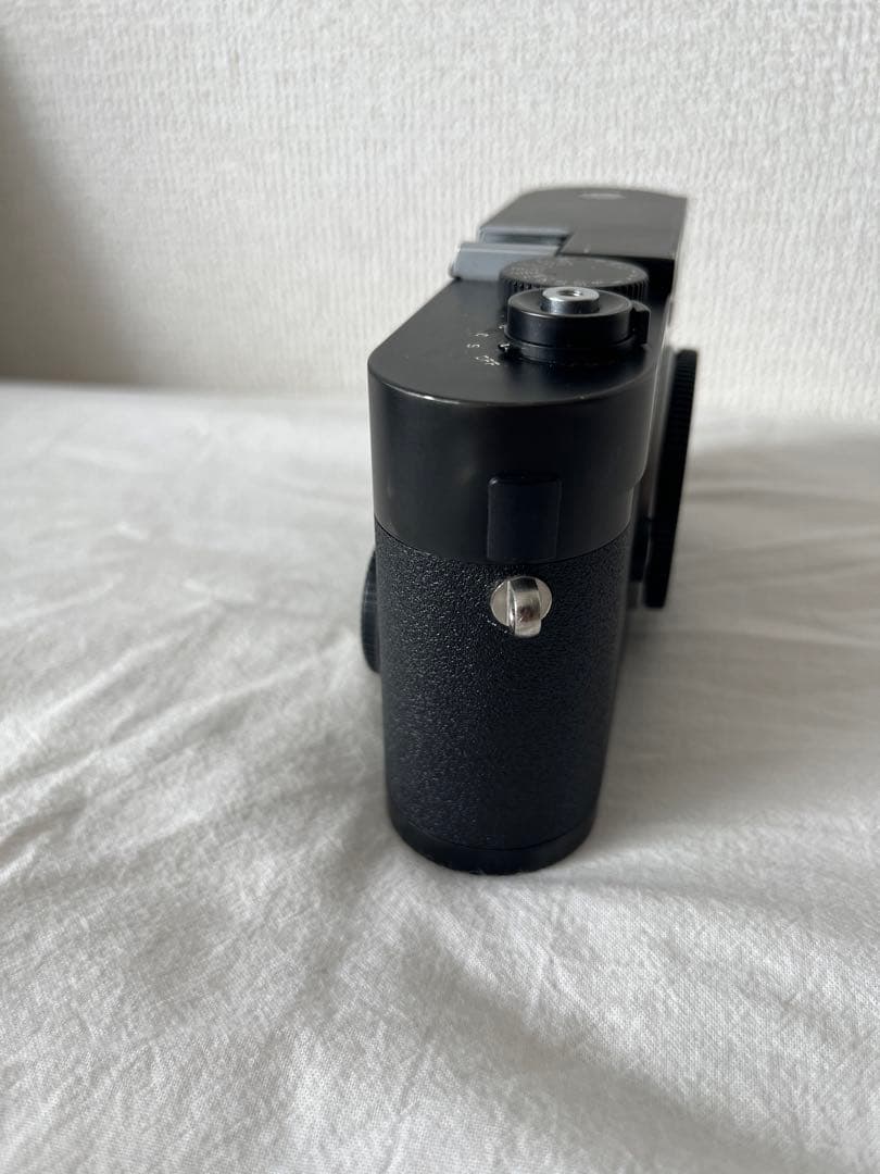 Leica M8ブラッククロームボディ+ 純正レンズフィルターUV/IR E39