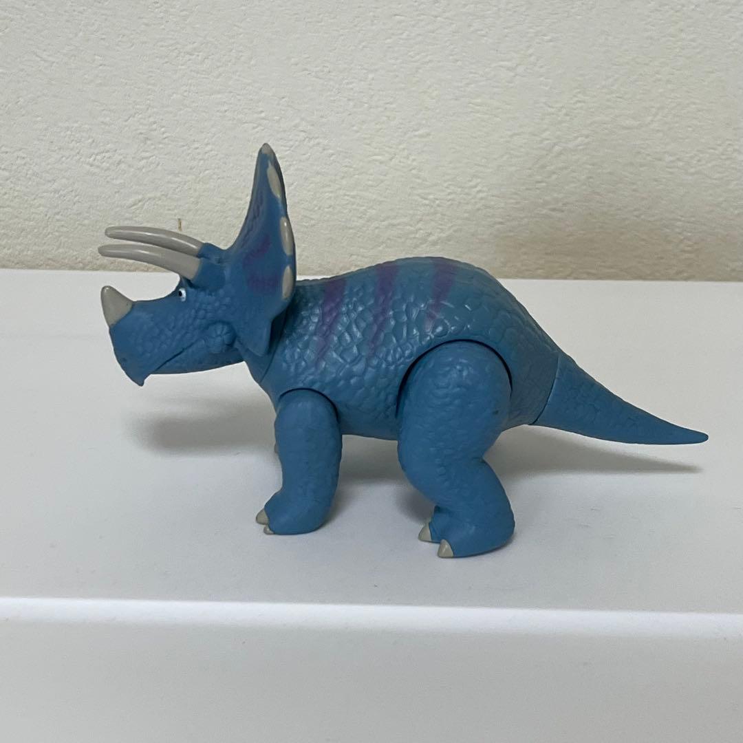 トイストーリー　トリクシー　フィギュア