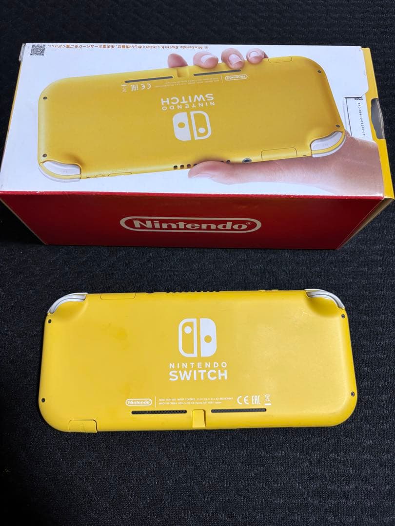 ニンテンドースイッチライト　イエロー