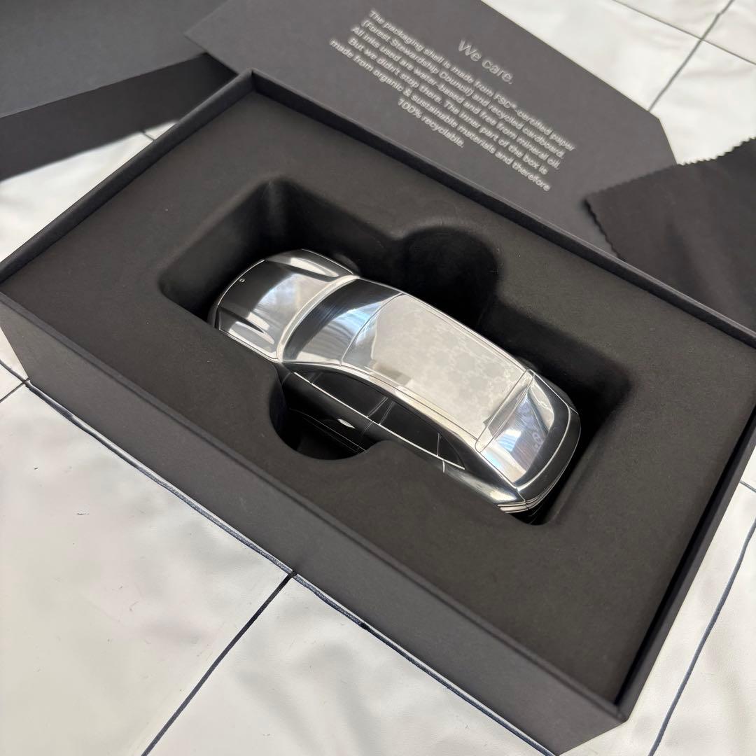 【非売品】ポルシェ マカン　ペーパーウェイト ミニカー　メタル製