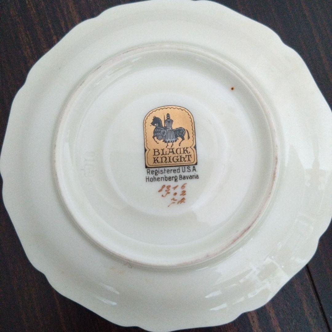 ブラックナイト　アンティークデミタスカップ＆ソーサー４客