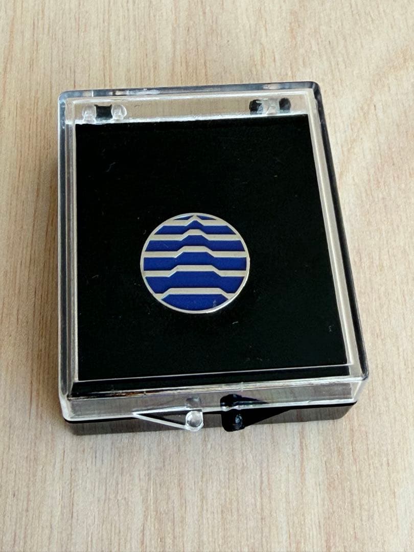 激レア！！ 1点のみ　BIE ( 国際博覧会国際事務局) のスタッフピンバッジ