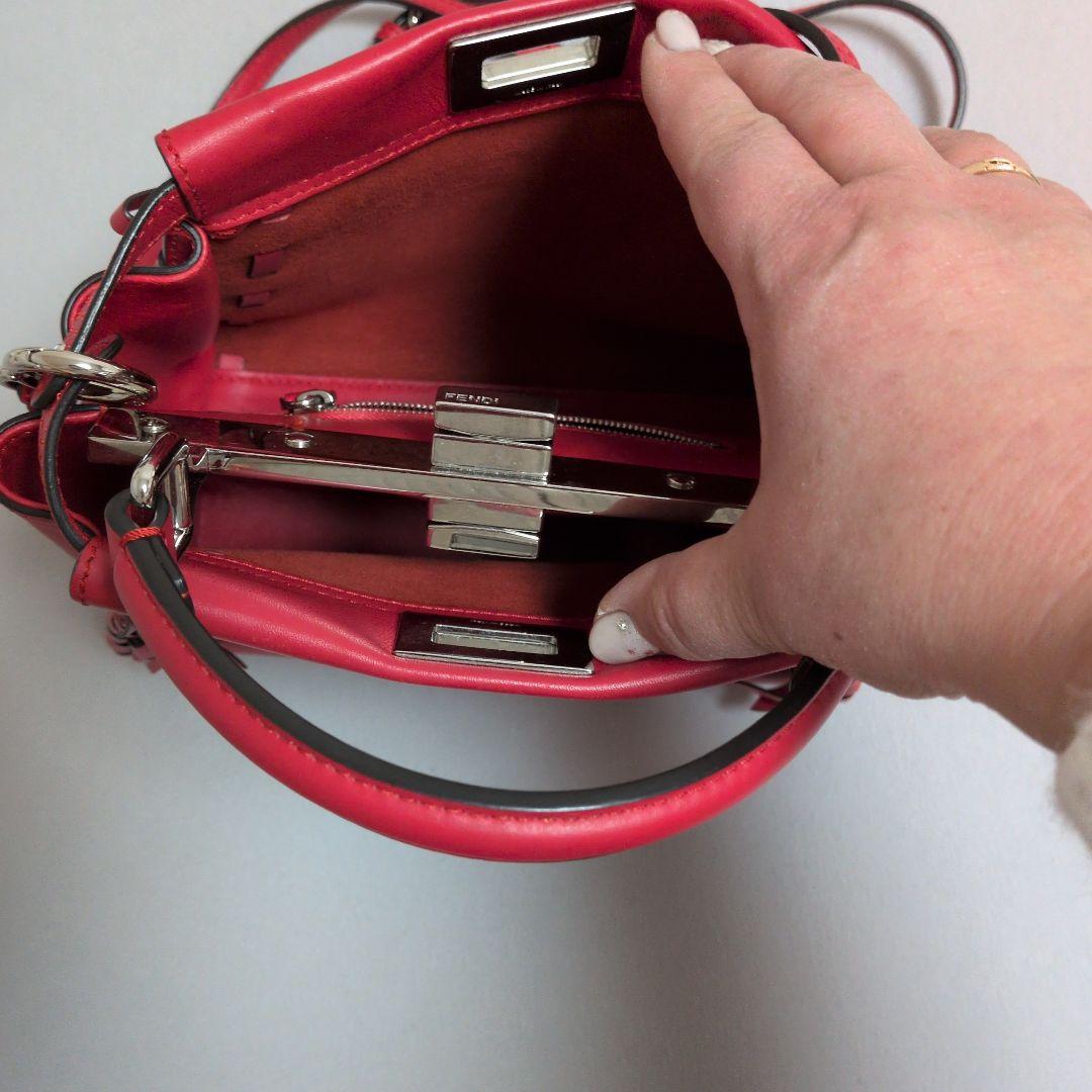 FENDI ピンク レザー ショルダーバッグ