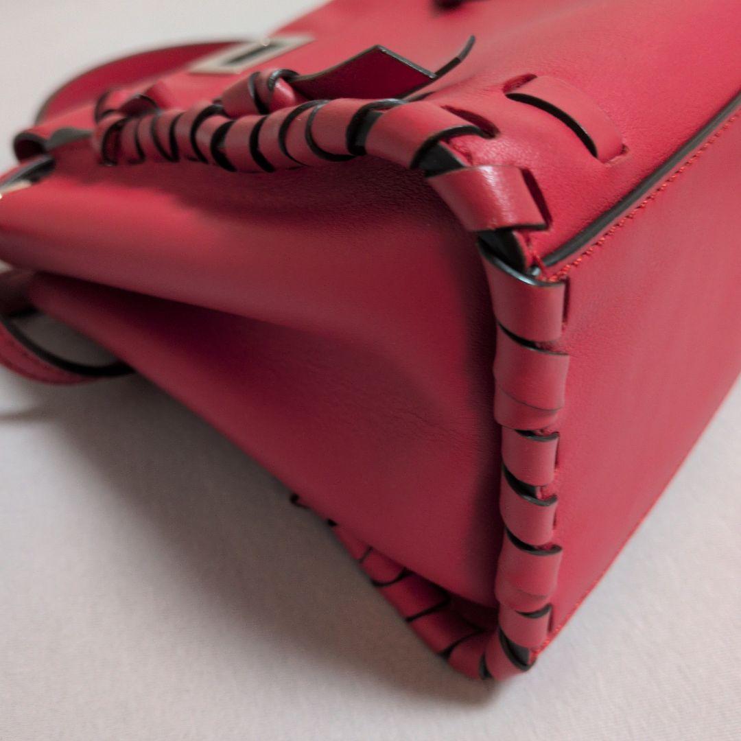 FENDI ピンク レザー ショルダーバッグ