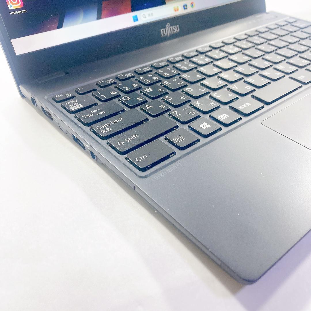 w105✨美品/超軽量 /Office付/事務作業に快適！✨すぐ使えるノートPC