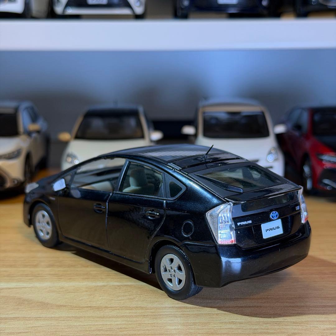 【非売品】トヨタ プリウス カラーサンプルミニカー 1/30