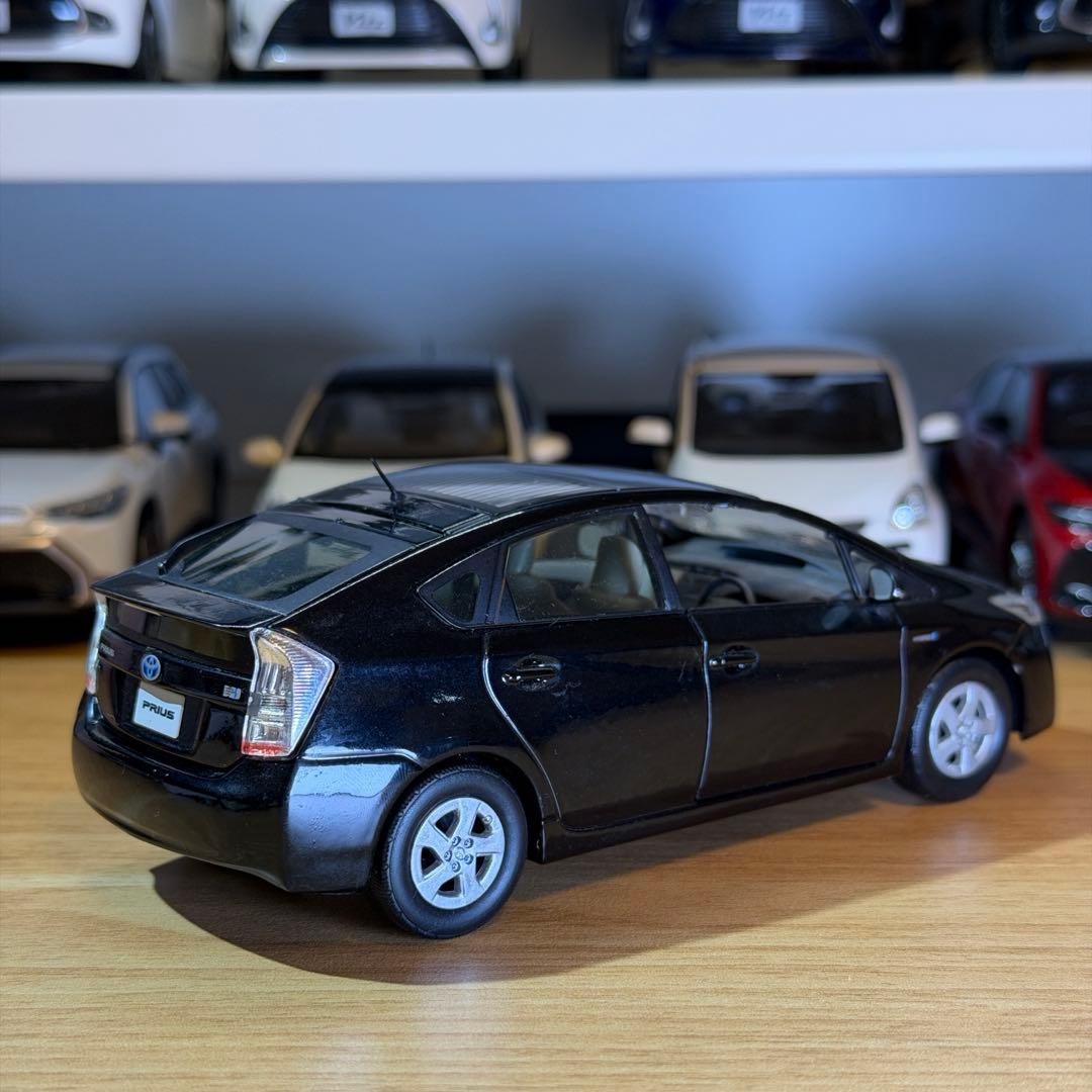 【非売品】トヨタ プリウス カラーサンプルミニカー 1/30