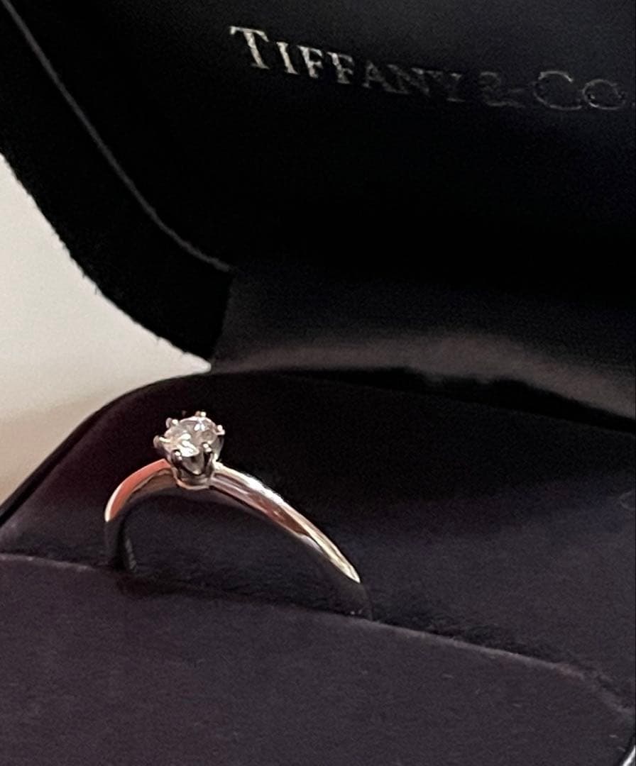 新品仕上げ　TIFFANYソリティアリング 0.18ct 13号弱　鑑定書付き