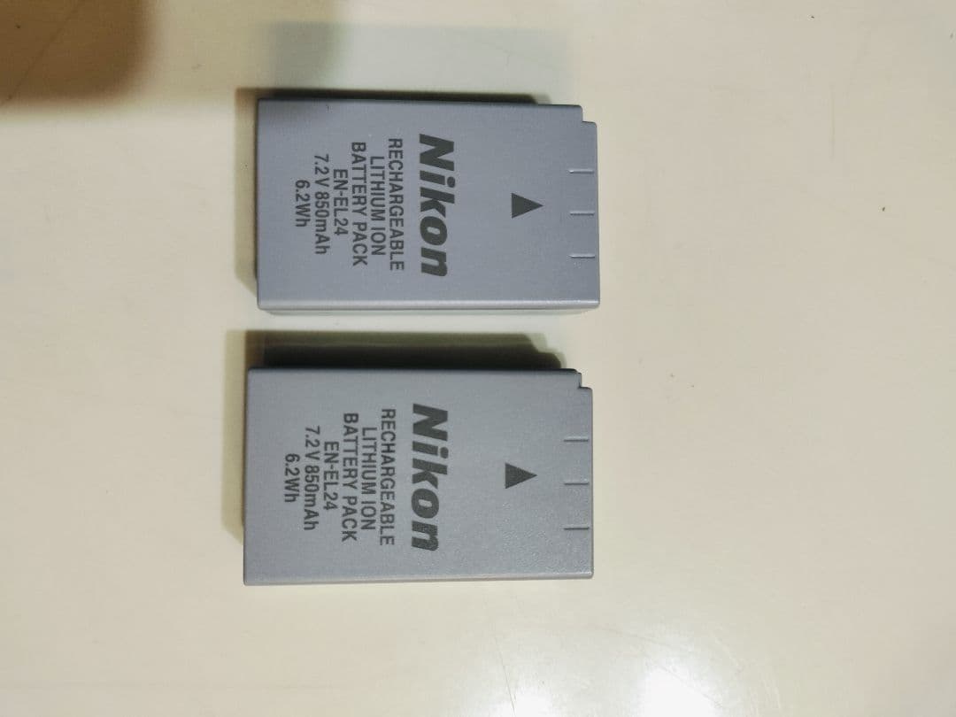 Nikon ミラーレス一眼 Nikon1 J5 ダブルレンズ 新品バッテリー付き