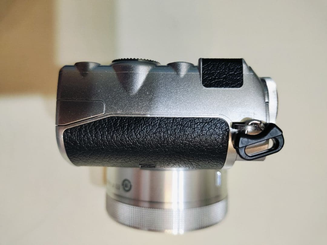 Nikon ミラーレス一眼 Nikon1 J5 ダブルレンズ 新品バッテリー付き