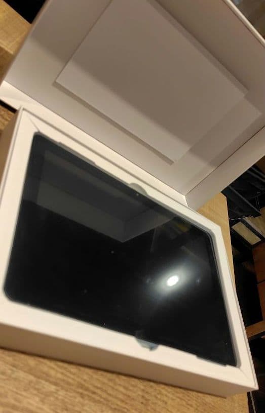 美品10.1インチ【Android13】タブレットPC 初期化済み