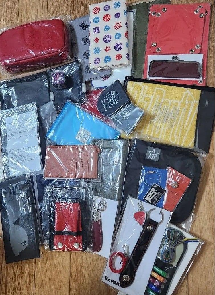 ゆ*ち様 B'z　継続記念品セット☆　27品？