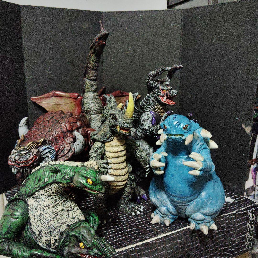 上野淳子ウルトラ怪獣旧型ソフビ確認画像