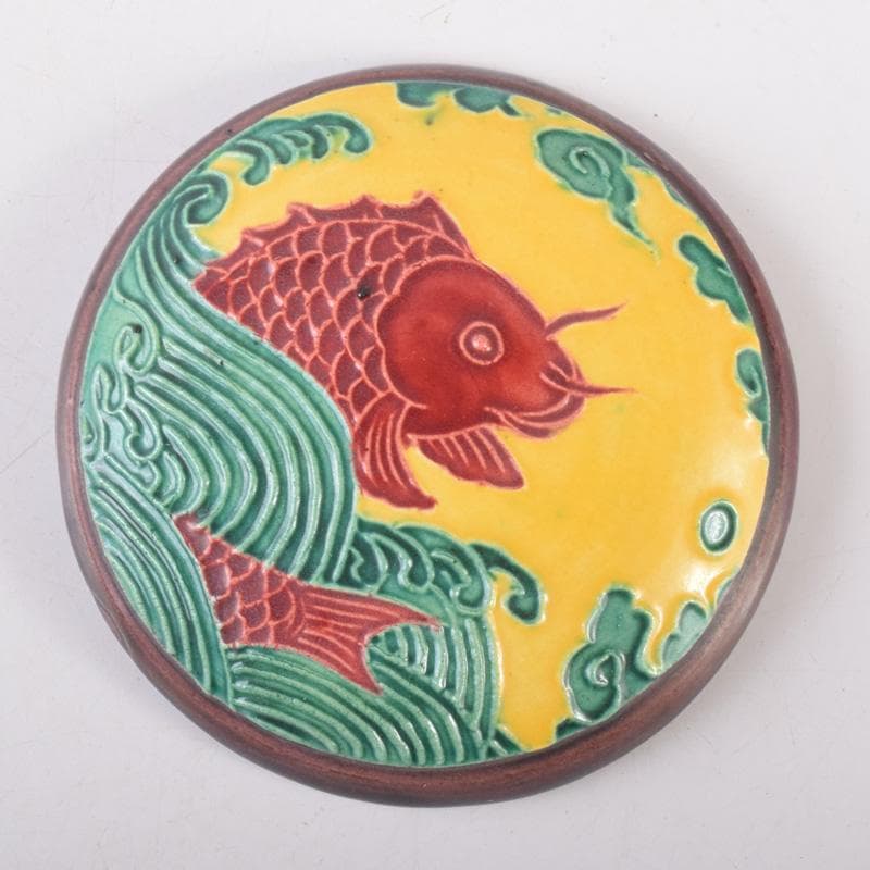 茶道具　交趾焼　佐久間芳丘作　魚波文　荒磯香合　共箱　V　8148