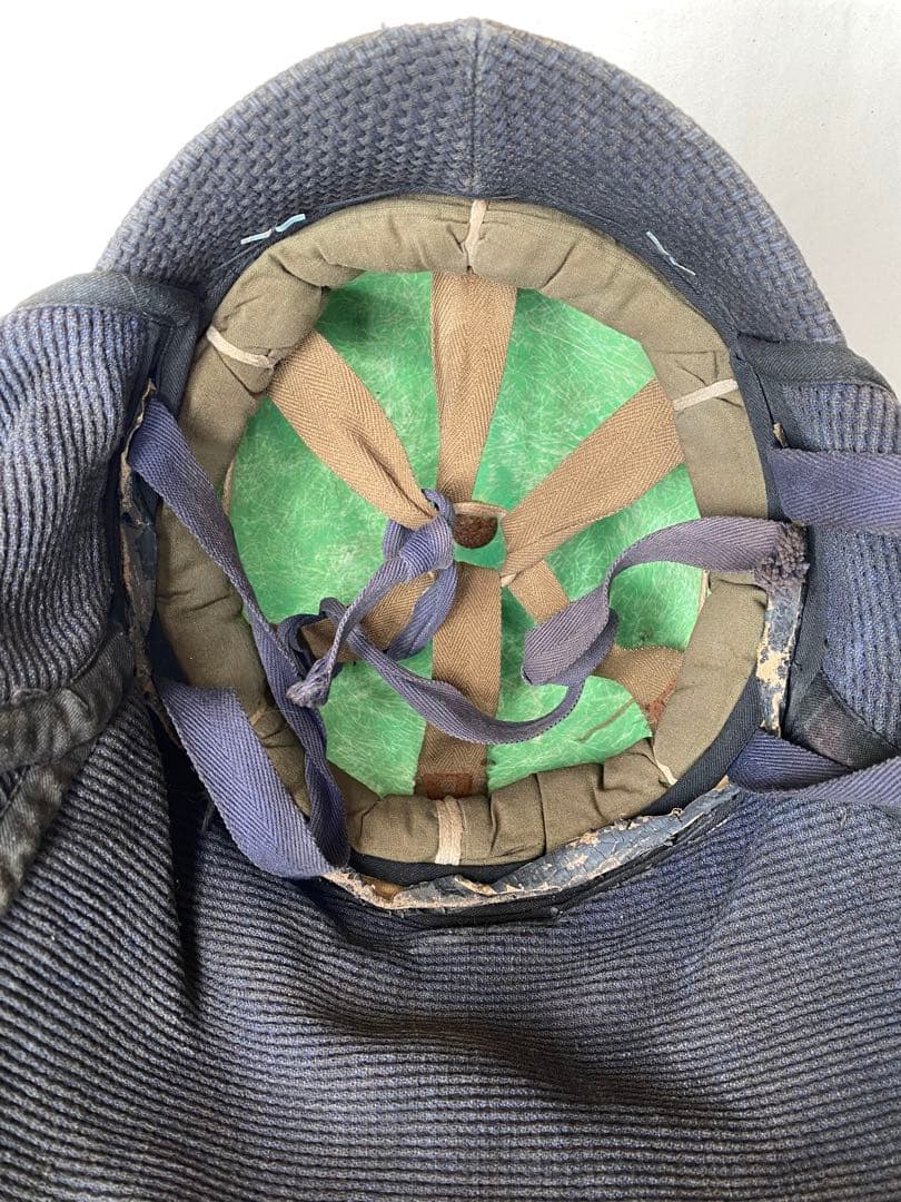 超レトロな横浜市　消防士ヘルメット