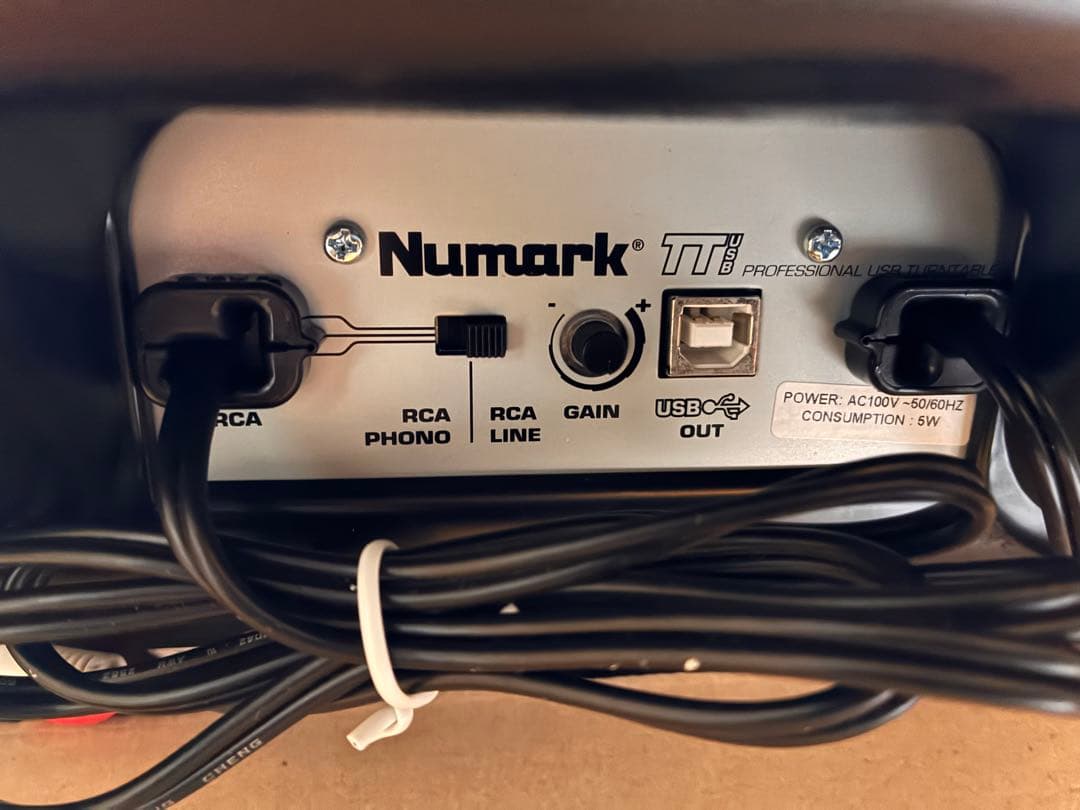 中古美品Numark TTUSB レコードプレーヤー　レコードをデジタル化