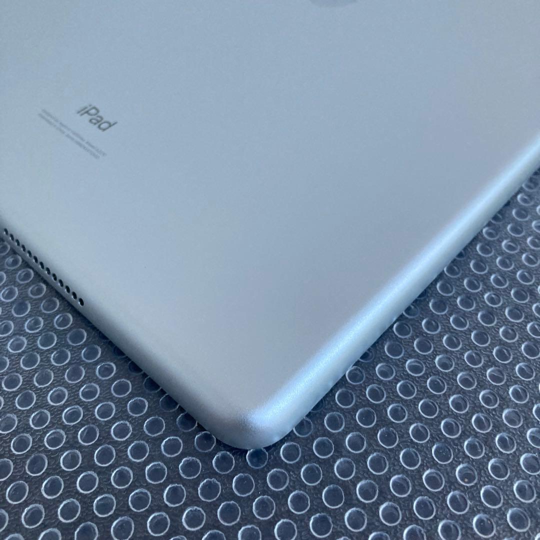 3562【早い者勝ち】美品☆iPad8 第8世代 32GB WIFIモデル☆