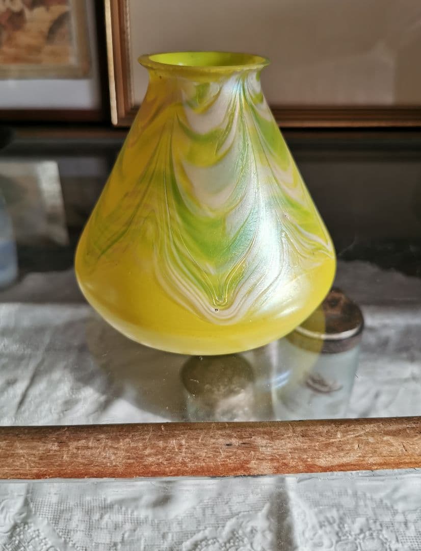 ランプシェイドのみ：アンティーク 玉虫黄色&翠&乳白&桜 ファブリル系虹彩ガラス