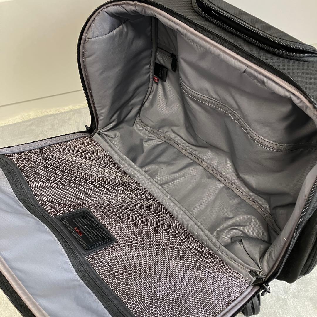 TUMI スーツケース　鍵付　22652D2 ALPHA2 ウィールド キャリー
