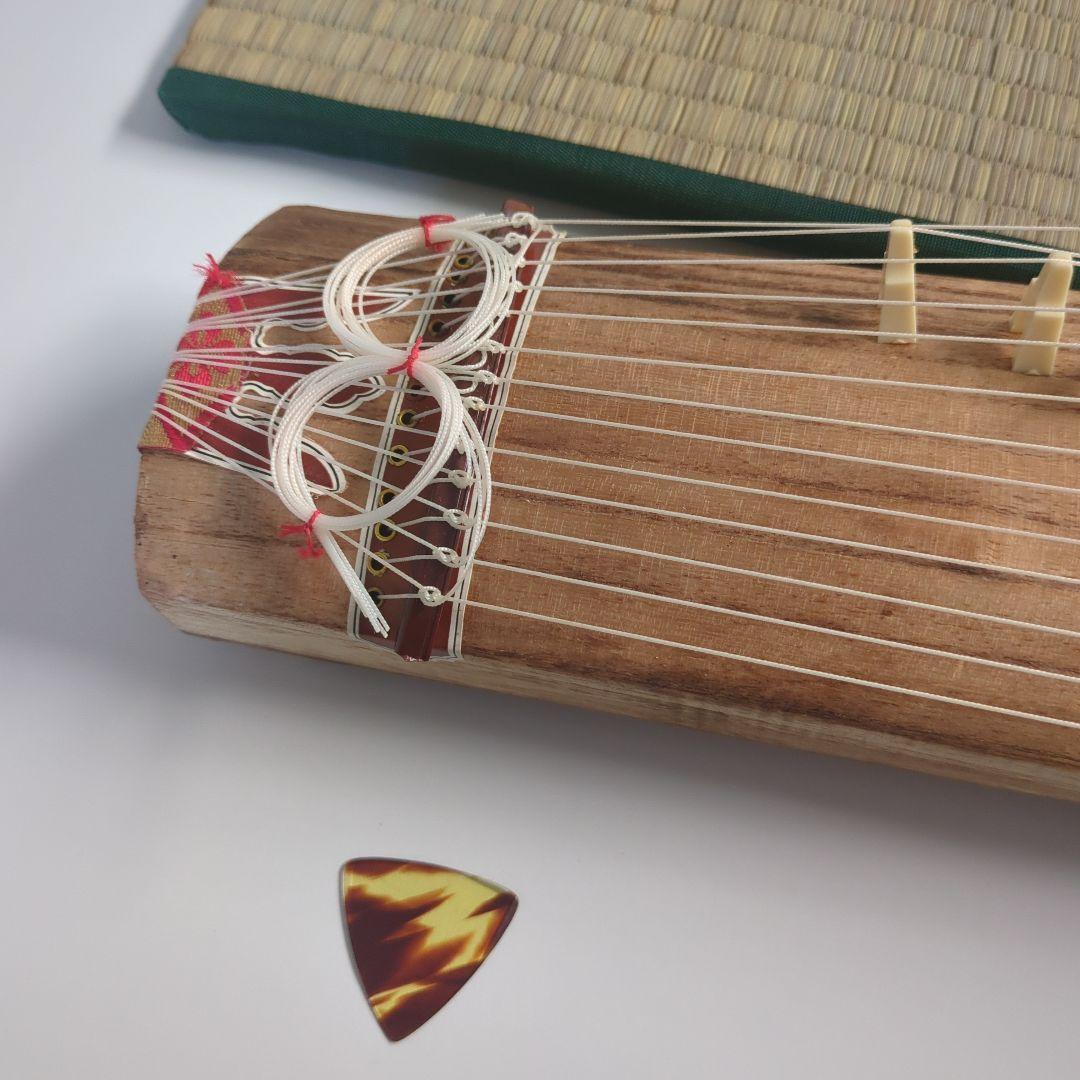 琴★ミニ琴★演奏可能★伝統的★ピック付き★箱付き★自宅保管品
