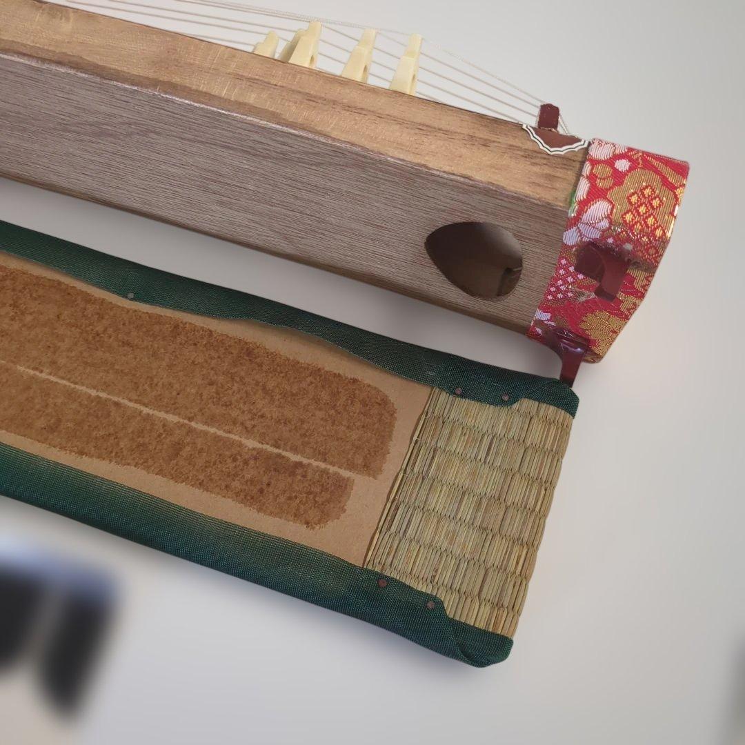 琴★ミニ琴★演奏可能★伝統的★ピック付き★箱付き★自宅保管品