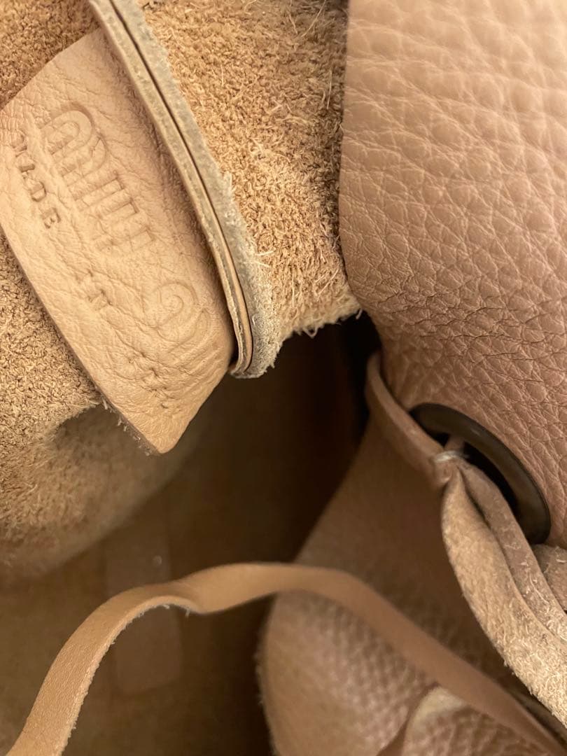 miu miu レザーハンドバッグ