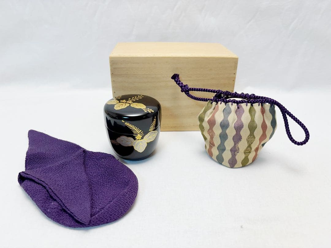 未使用 茶道具 桐木 茶通箱セット 木製黒真塗 高台寺蒔絵棗 大津袋 茶入 仕覆