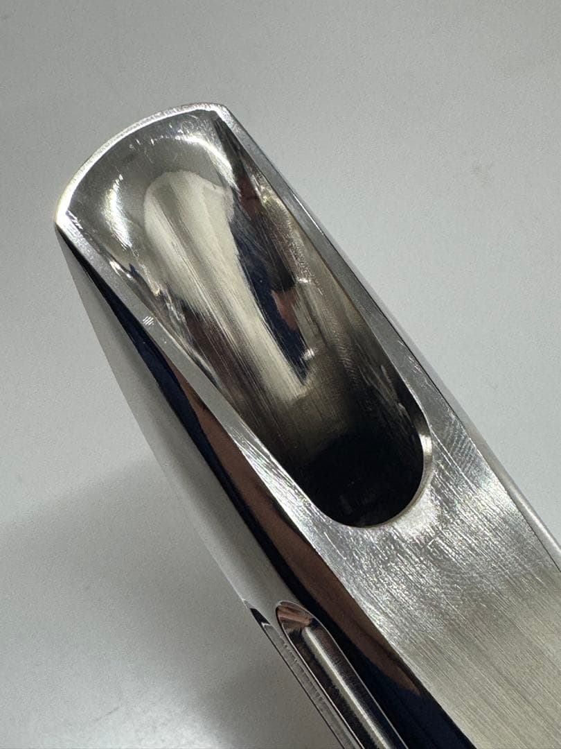 真鍮製ロジウムメッキ仕上げ クラシック系マウスピース（アルトサックス用）