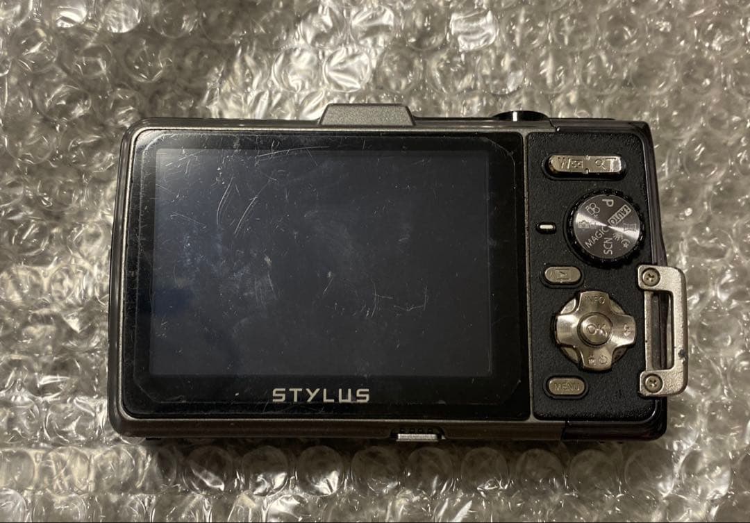 OLYMPUS　STYLUS TG-835　防水　デジカメ