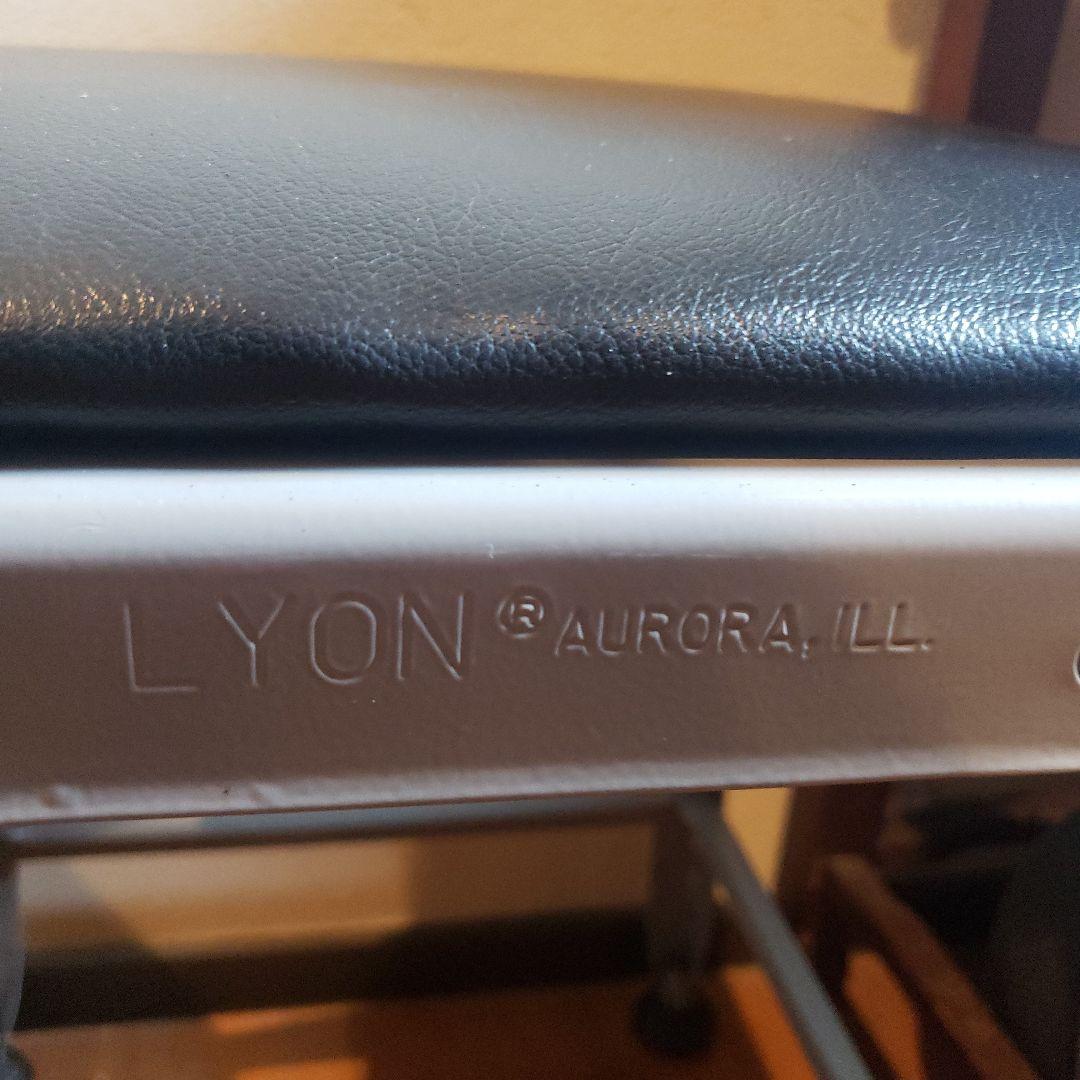 LYONスツール　P.F.S. パシフィックファニチャー　廃盤品　2脚セット