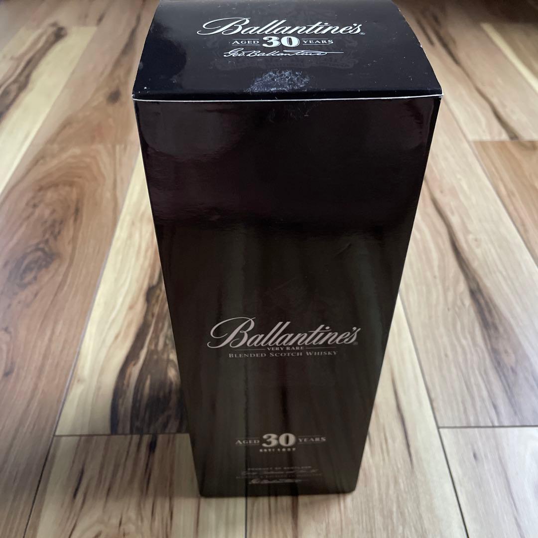 バランタイン ベリーレア ブレンドスコッチウイスキー 30年 未開栓品