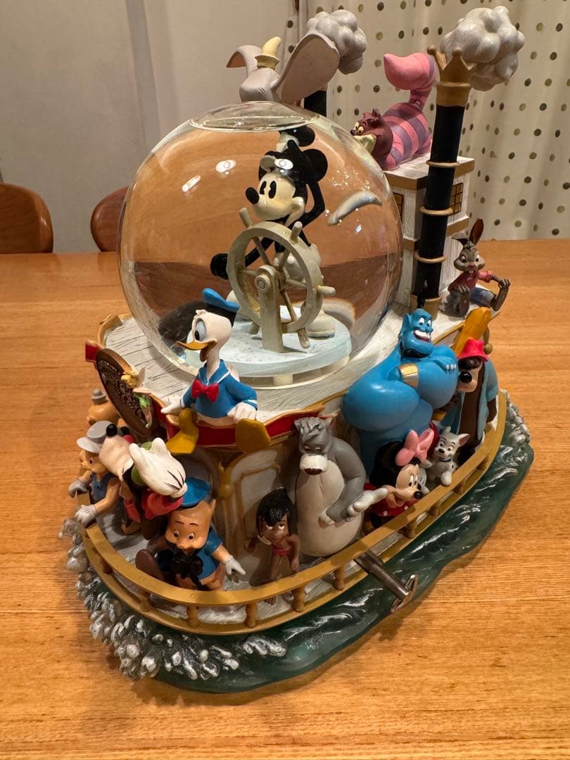 ディズニー　ミッキーマウス スノードーム 船型　オルゴール　Disney