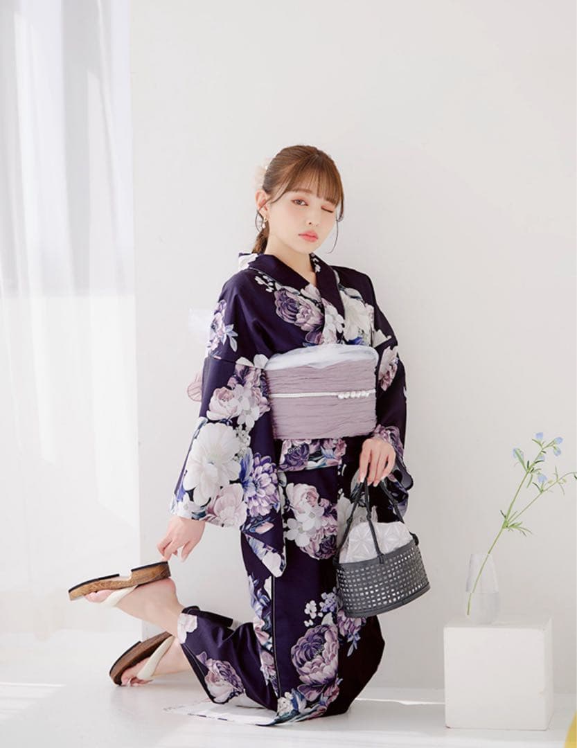 【値下げ】クラシカルフラワーブーケ【浴衣３点セット 浴衣/帯/下駄】　sugar