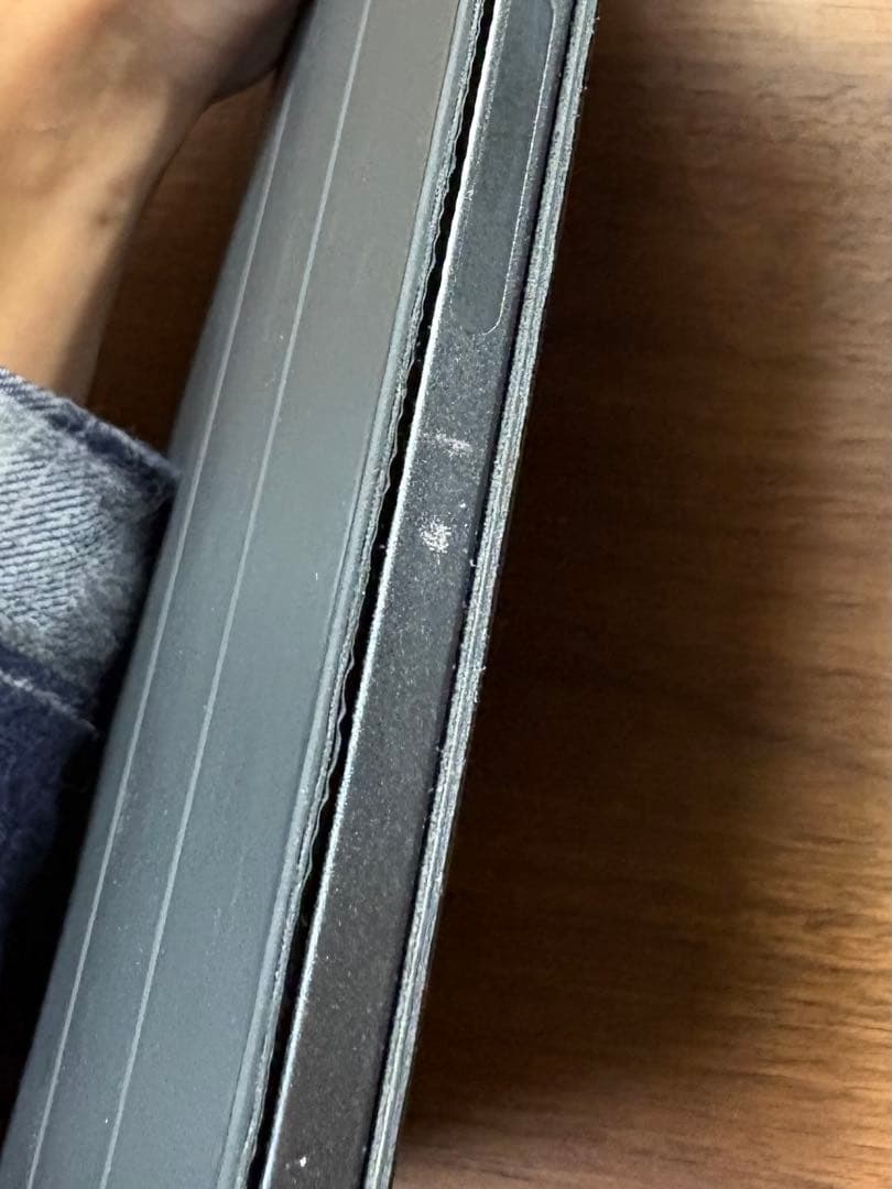 V*y様 iPad Pro 第2世代 （11㌅、WiFi＋cellular）付属