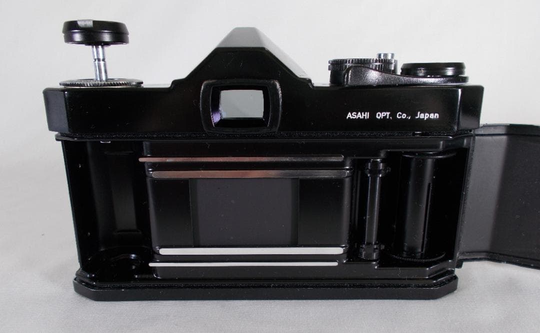 フィルムカメラ 整備済 完動品　 Pentax SP + f/1.8　P217