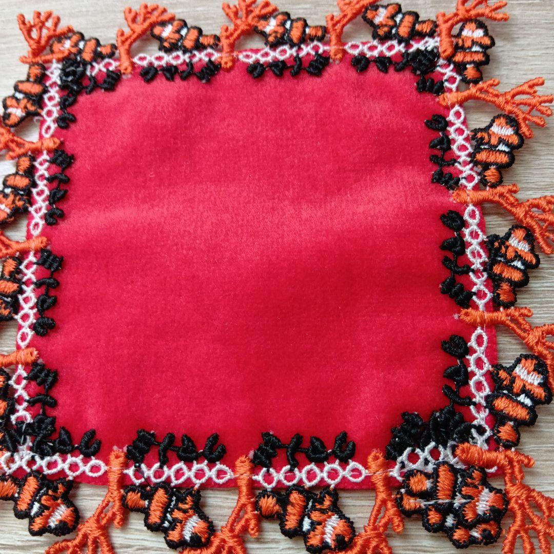 お値下げ Chikazawa 赤色 刺繍 タオルハンカチ